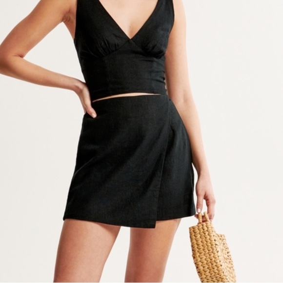 Abercrombie & Fitch Dresses & Skirts - A&F Scarlett Linen-Blend Wrap Mini Skort